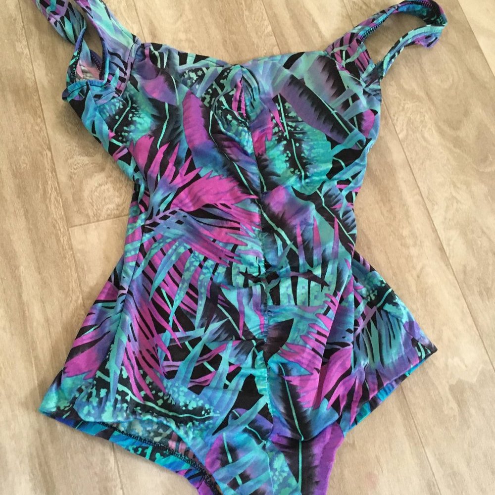 Maxine of Hollywood , size 10, multi